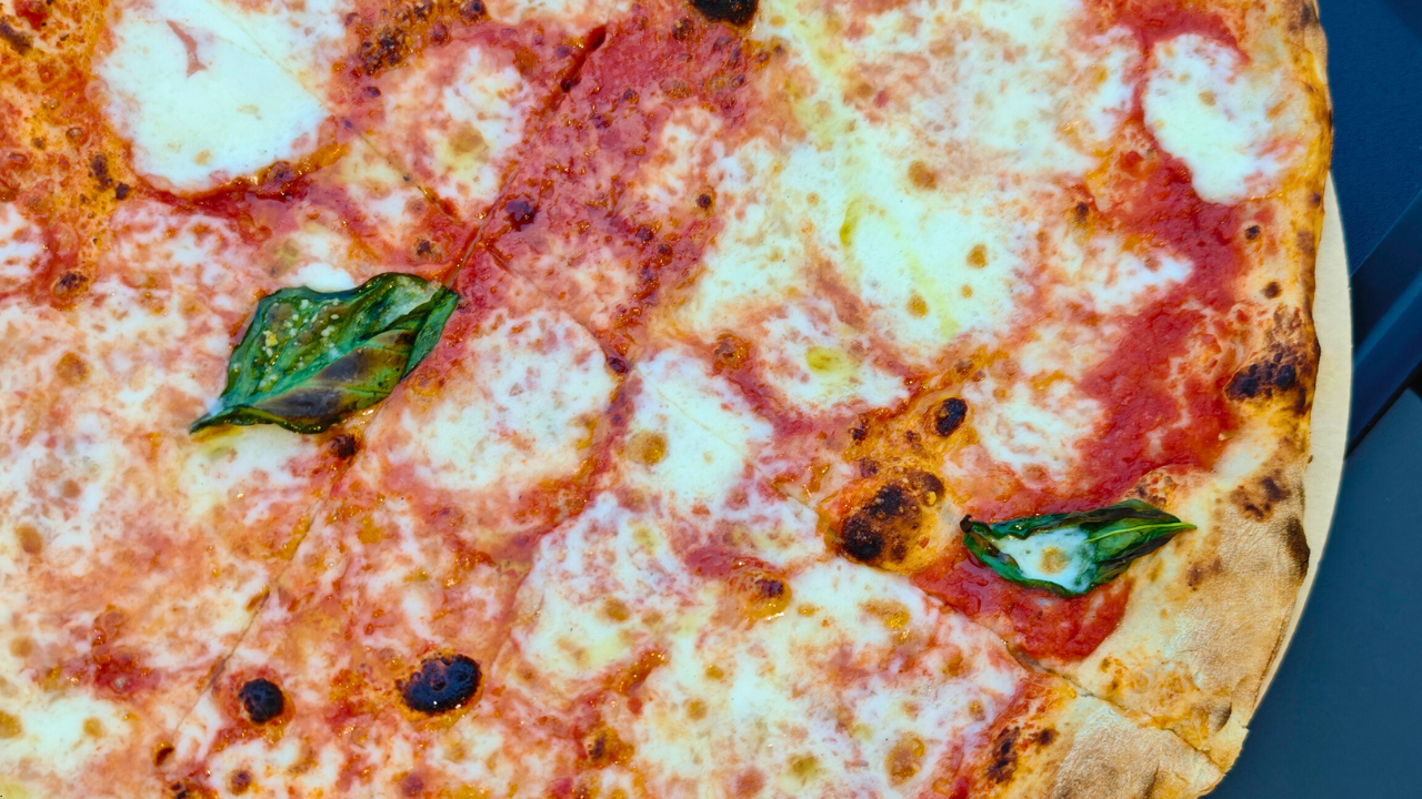 Fuori Misura: la pizza a ruota di carro più grande di sempre arriva a Montesilvano